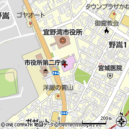 宜野湾市民会館周辺の地図