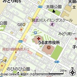 うるま市役所総務部　管財課周辺の地図