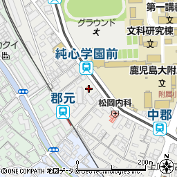 ファミリーマート郡元一丁目店周辺の地図