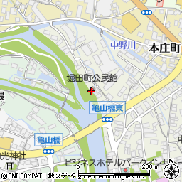 堀田町公民館周辺の地図