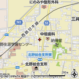 ファミリーマート久留米北野町店周辺の地図