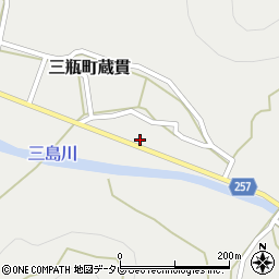 愛媛県西予市三瓶町蔵貫711周辺の地図
