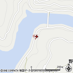 愛媛県西予市野村町坂石133周辺の地図