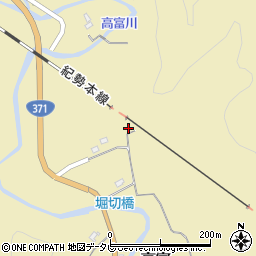 和歌山県東牟婁郡串本町高富225周辺の地図