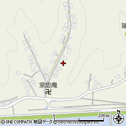 愛媛県大洲市新谷590周辺の地図