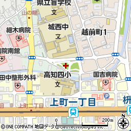 高知県高知市大膳町2周辺の地図