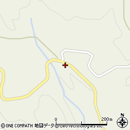 愛媛県上浮穴郡久万高原町前組2412周辺の地図