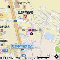 砥部町文化会館　ふれあいホール周辺の地図