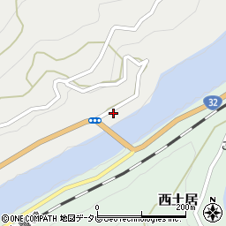 高知県長岡郡大豊町川戸132周辺の地図