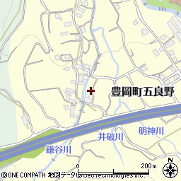 愛媛県四国中央市豊岡町五良野261周辺の地図