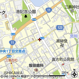 ジャノメミシン伊予三島店周辺の地図