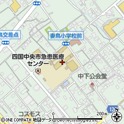 四国中央市立妻鳥小学校周辺の地図