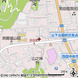 愛媛県四国中央市川之江町1067-8周辺の地図