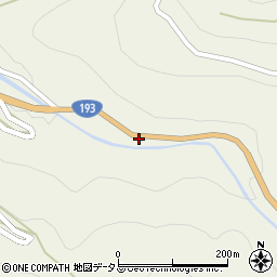 徳島県吉野川市美郷照尾182周辺の地図