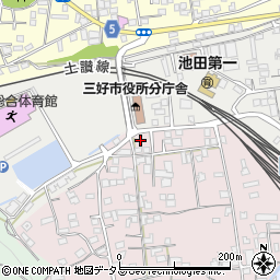 徳島県三好市池田町イケミナミ1925-4周辺の地図