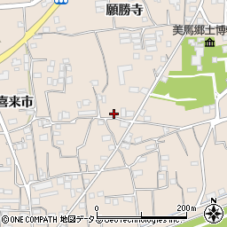 徳島県美馬市美馬町願勝寺3周辺の地図