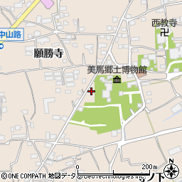 徳島県美馬市美馬町願勝寺10周辺の地図