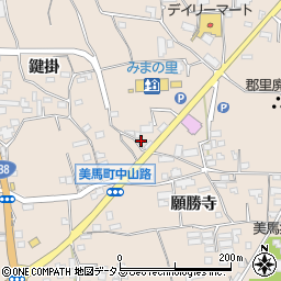 徳島県美馬市美馬町願勝寺89周辺の地図