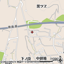 徳島県美馬市美馬町中耕地21周辺の地図