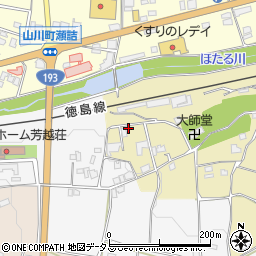 徳島県吉野川市山川町古城102周辺の地図