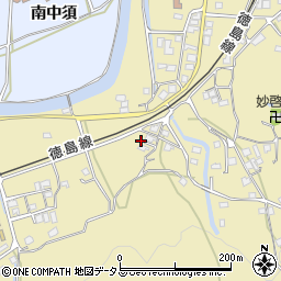 徳島県吉野川市川島町桑村946周辺の地図