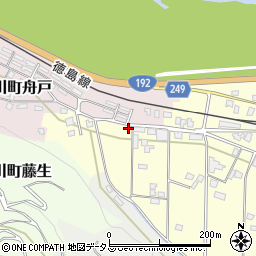 徳島県吉野川市山川町川田12周辺の地図