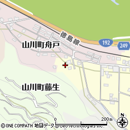 徳島県吉野川市山川町川田22周辺の地図