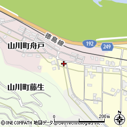 徳島県吉野川市山川町川田19周辺の地図