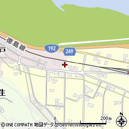 徳島県吉野川市山川町川田5-2周辺の地図