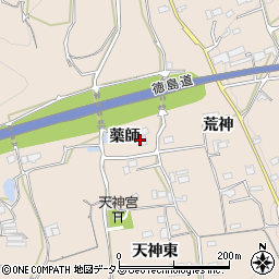 徳島県美馬市美馬町薬師周辺の地図