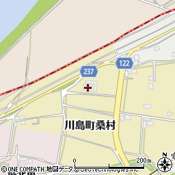 徳島県吉野川市川島町桑村11-4周辺の地図