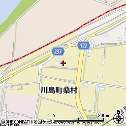 徳島県吉野川市川島町桑村11-7周辺の地図