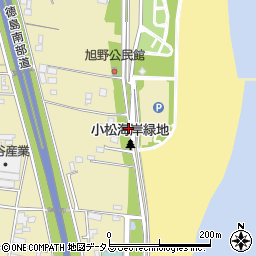 小松海水浴場周辺の地図