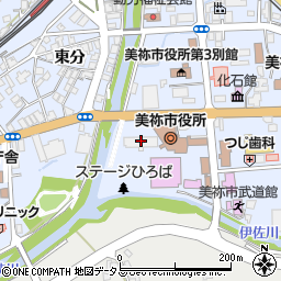 美祢市役所　総務企画部・総務課行政班・防災危機管理室周辺の地図