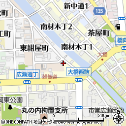 和歌山県和歌山市船場町32周辺の地図