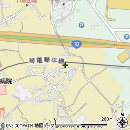 香川県綾歌郡綾川町滝宮386-18周辺の地図