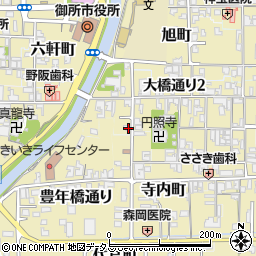 奈良県御所市1412周辺の地図