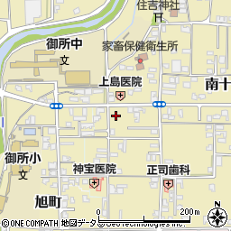 奈良県御所市697周辺の地図