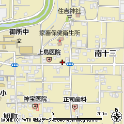 奈良県御所市695周辺の地図