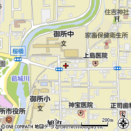 奈良県御所市686周辺の地図