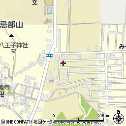 奈良県橿原市川西町944-33周辺の地図
