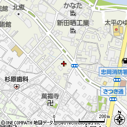 ファミリーマート小浦忠岡北店周辺の地図