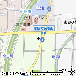 ファミリーマート広陵町平尾店周辺の地図