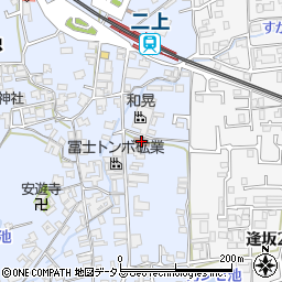 穴虫二上公民館周辺の地図