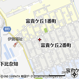 三重県名張市富貴ケ丘２番町56周辺の地図