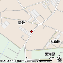 愛知県田原市加治町踏分10-7周辺の地図
