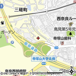 奈良県奈良市三碓町2111-3周辺の地図