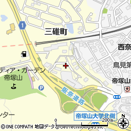 奈良県奈良市三碓町2130周辺の地図