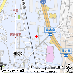 三重県津市垂水633-1周辺の地図