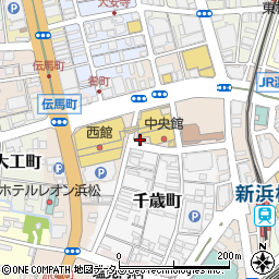 河合衣装店ビル周辺の地図